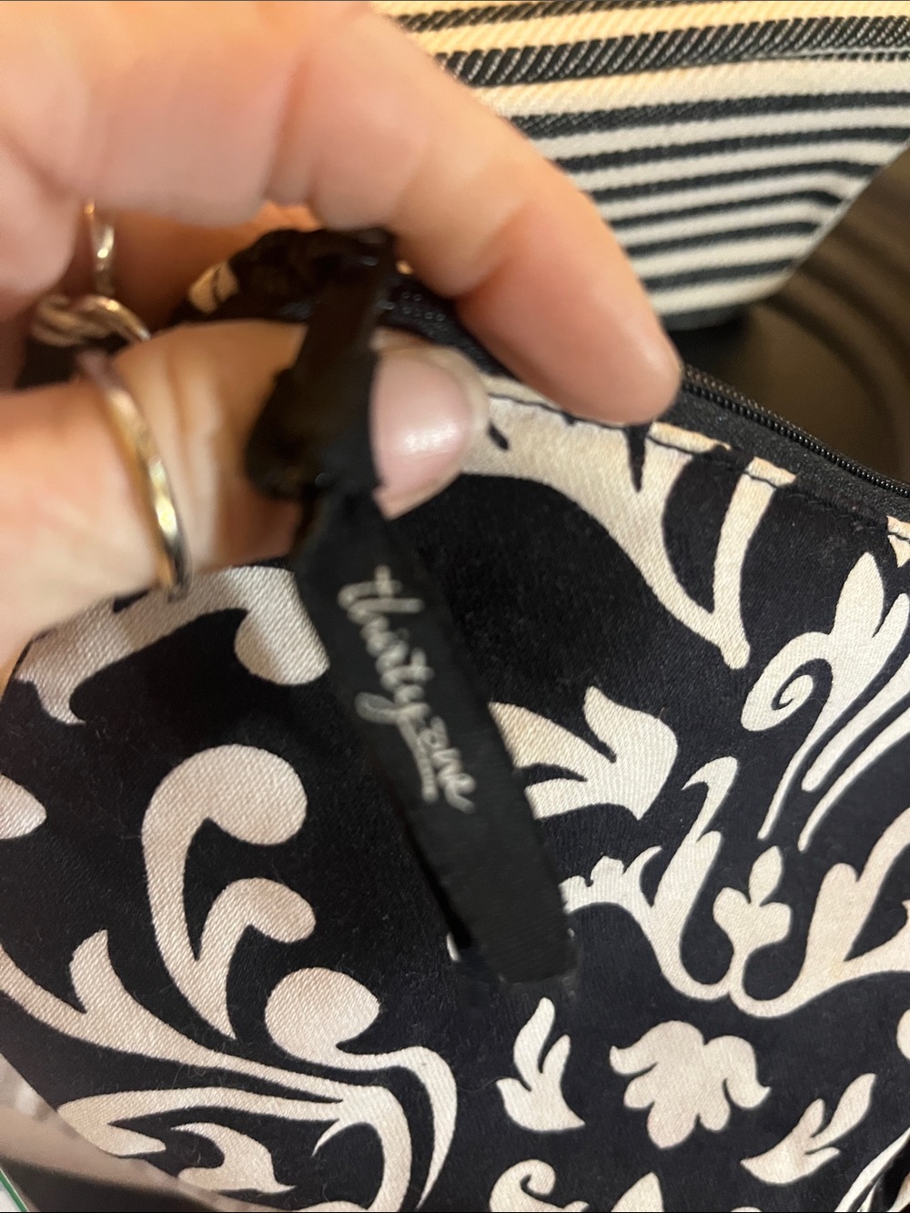 thirty-one Black and Cream Patterned Cosmetic Pouch Trio great condition 38 - Picture 5 of 8